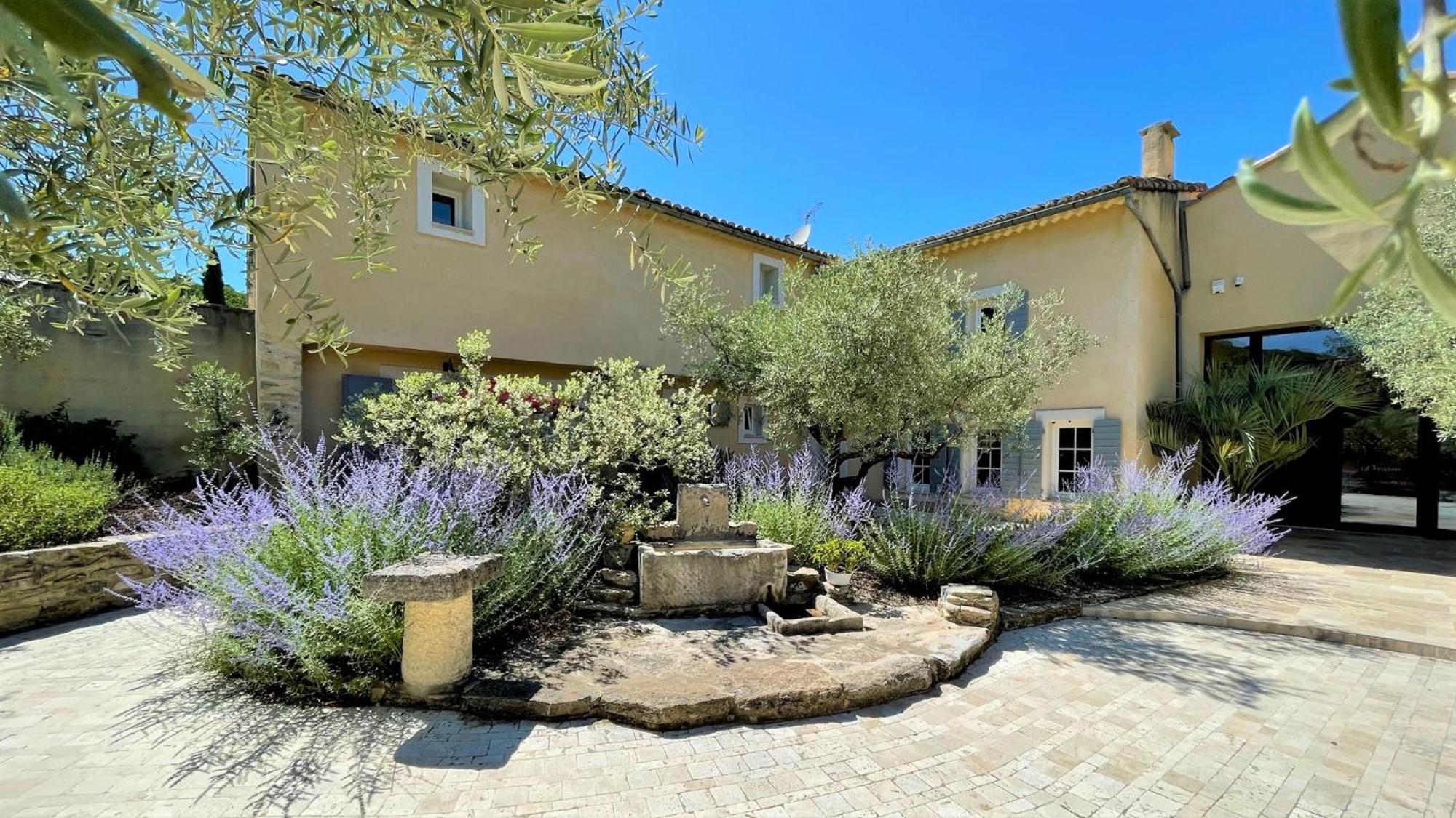 Clos Saint-Michel Resort & Spa Malaucène エクステリア 写真