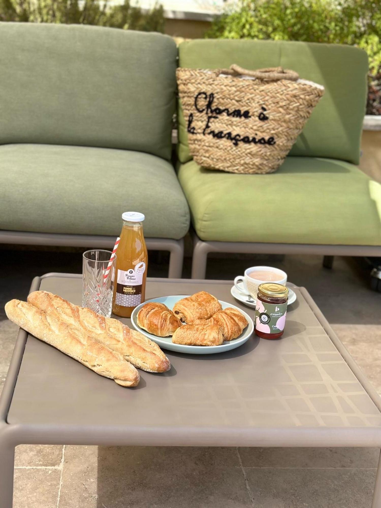 Clos Saint-Michel Resort & Spa Malaucène エクステリア 写真