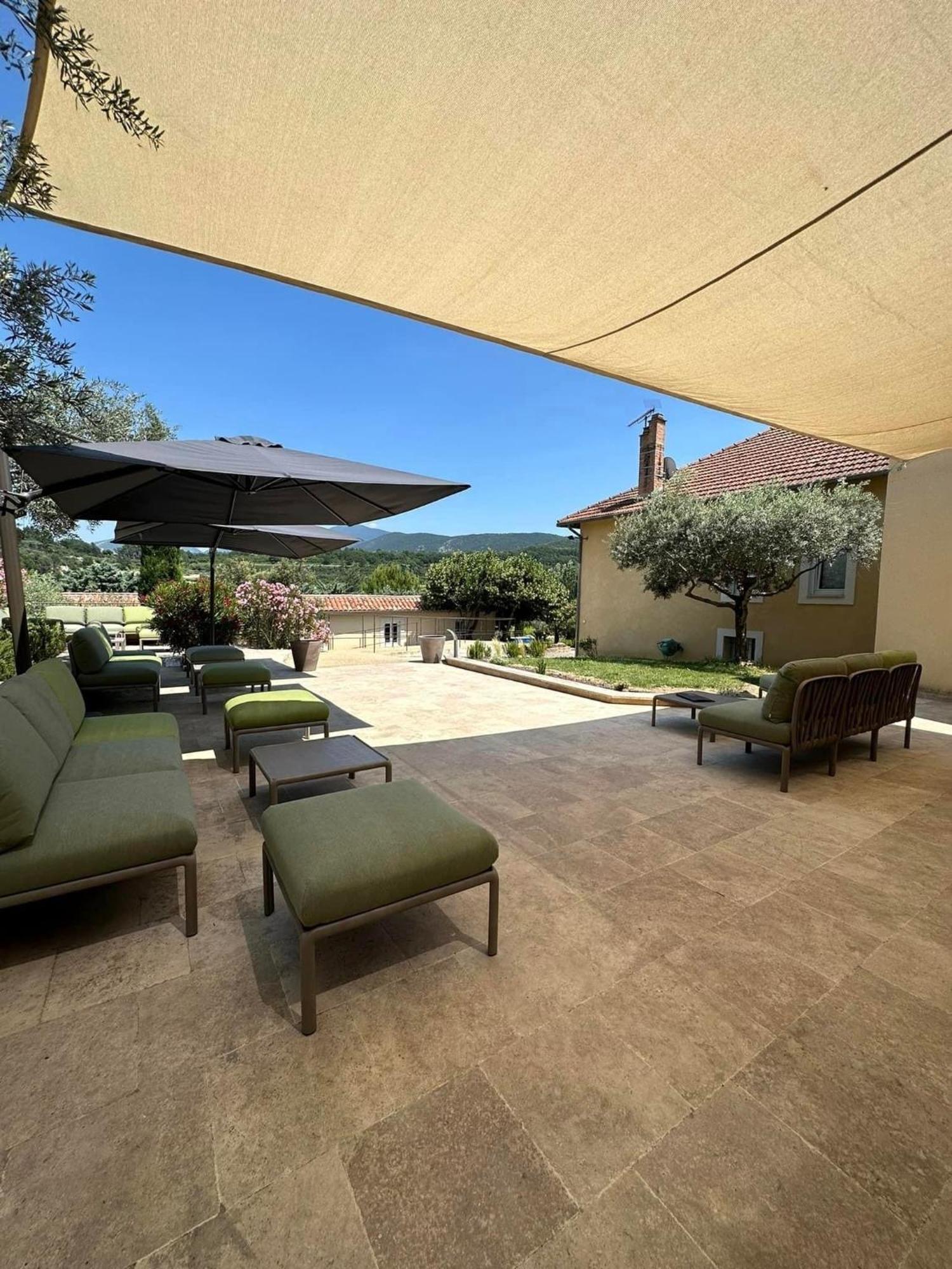 Clos Saint-Michel Resort & Spa Malaucène エクステリア 写真