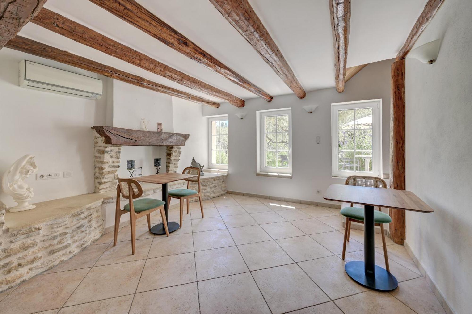 Clos Saint-Michel Resort & Spa Malaucène エクステリア 写真