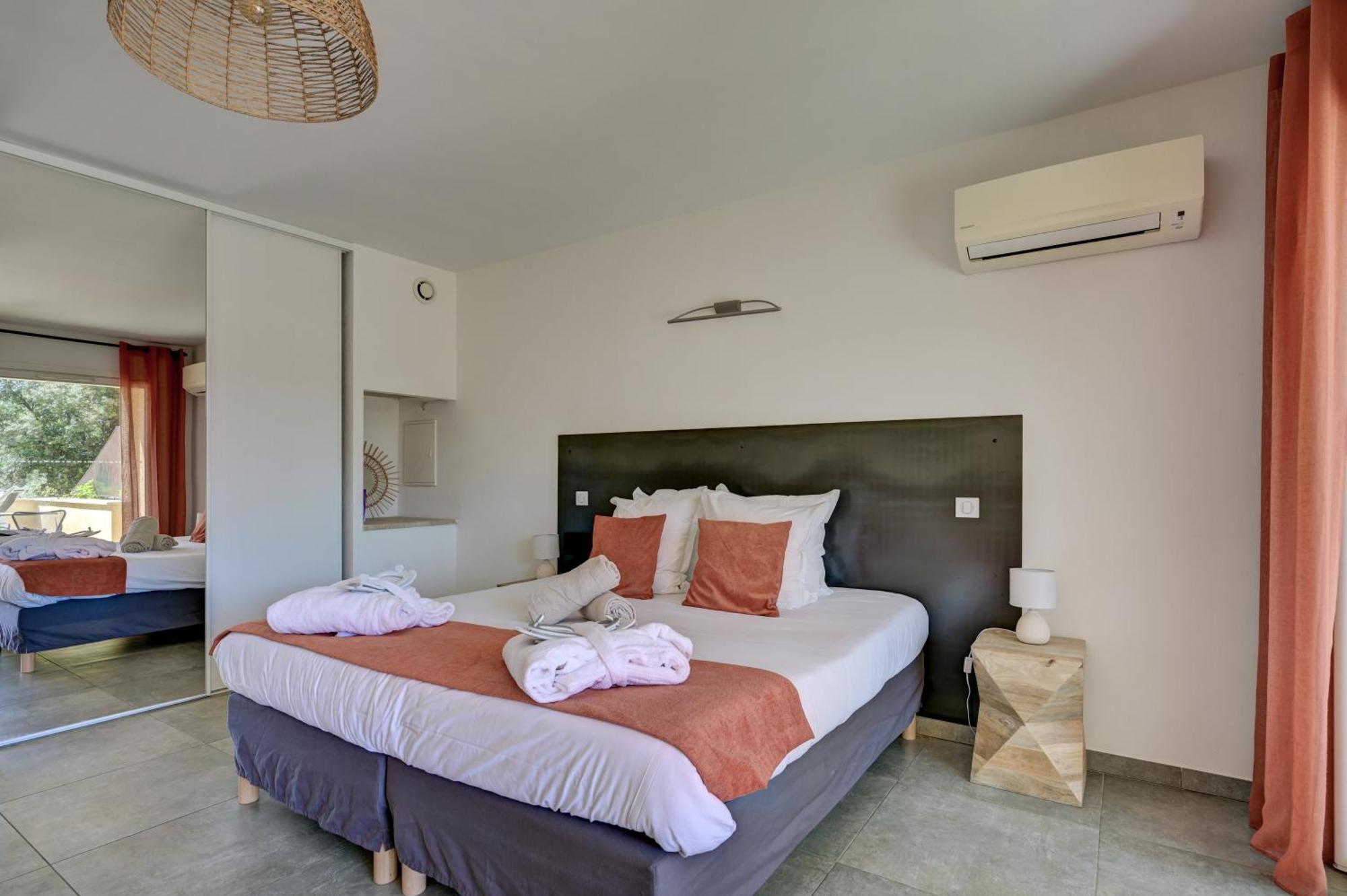 Clos Saint-Michel Resort & Spa Malaucène エクステリア 写真
